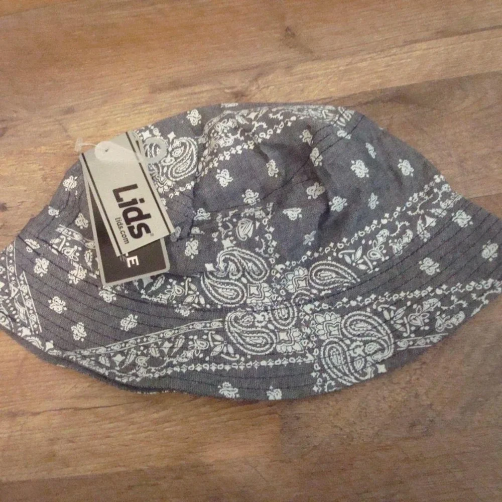 LIDS PAISLEY‎ PAISLY S/M FLOPPY BUCKET HAT CAP 00S Y2K VINTAGE W1